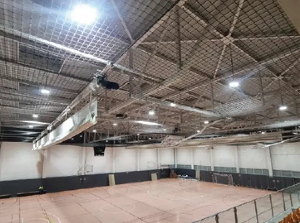 Instalación de ILUMINACION LED en los espacios de mayor consumo y ocupación, como son el frontón y la pista polideportiva de GALARKIDE.